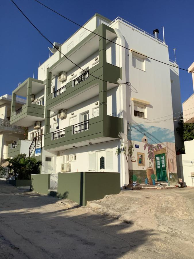 Blue Sky Apartments Makrýgialos Eksteriør billede